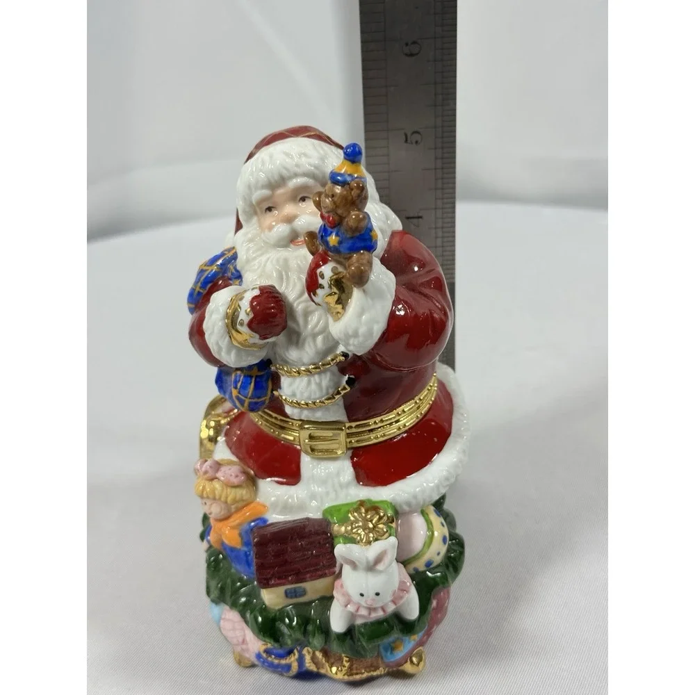 American Traditions traditions santa